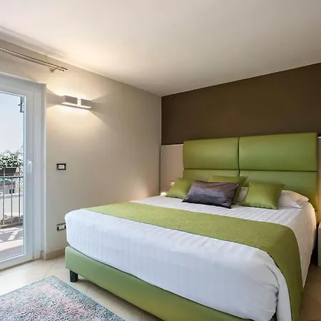 Apartment Exclusive Views From A Sunny Attic Apartment!