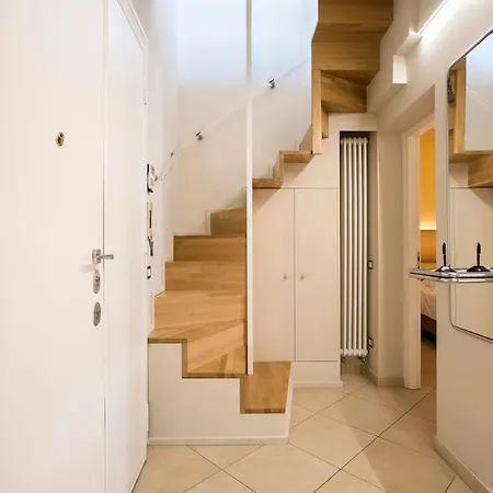 Exclusive Views From A Sunny Attic Apartment! Apartment